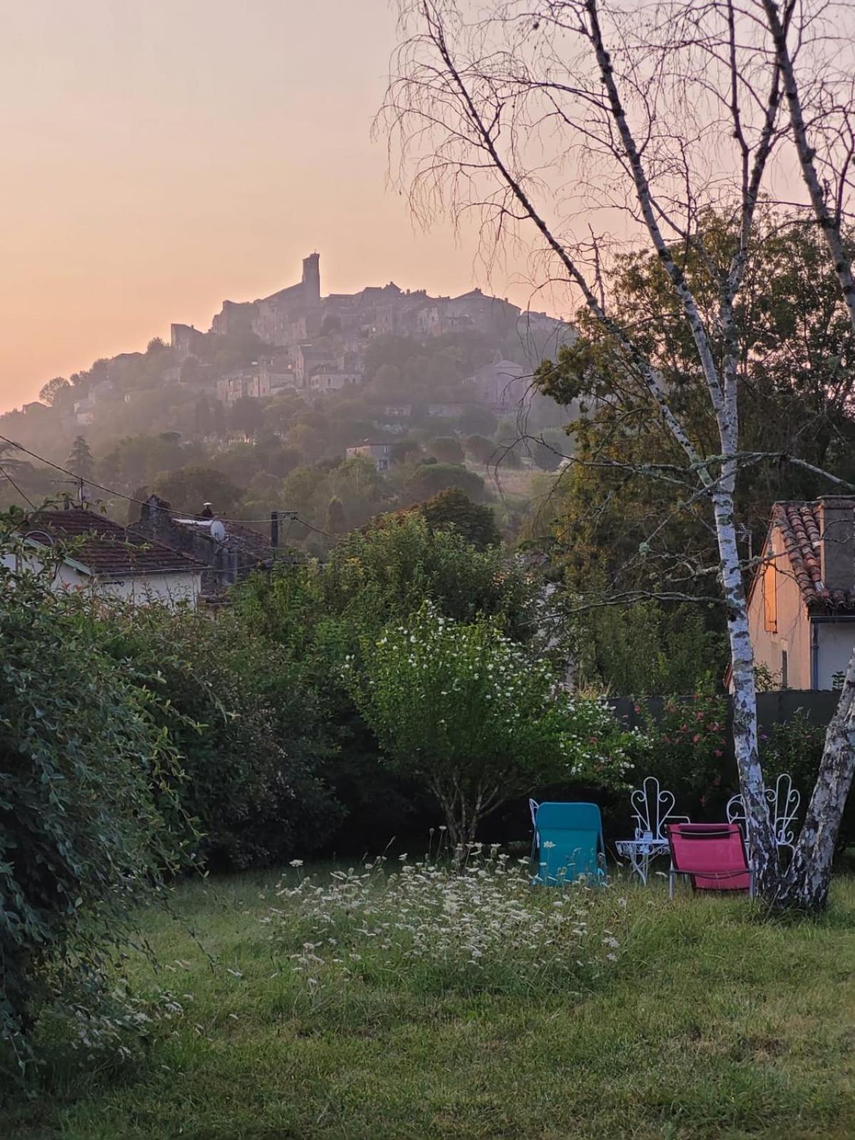 La Jolie Vue Et La Maison De La Tour- Cordes-Sur-Ciel Les Cabannes  Extérieur photo