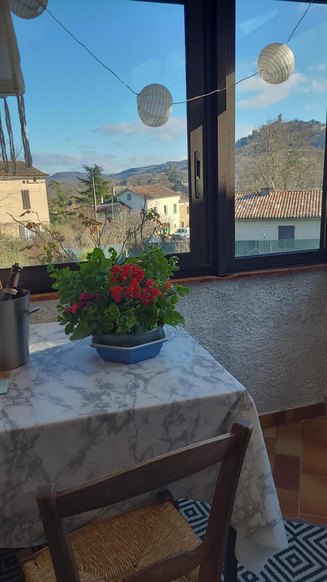 La Jolie Vue Et La Maison De La Tour- Cordes-Sur-Ciel Les Cabannes  Extérieur photo